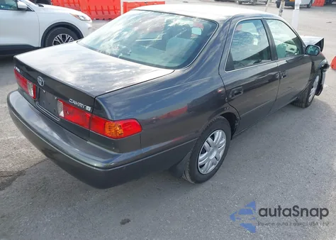2001 Toyota Camry Le из США, поврежденный, VIN 4T1BG22K21U860521